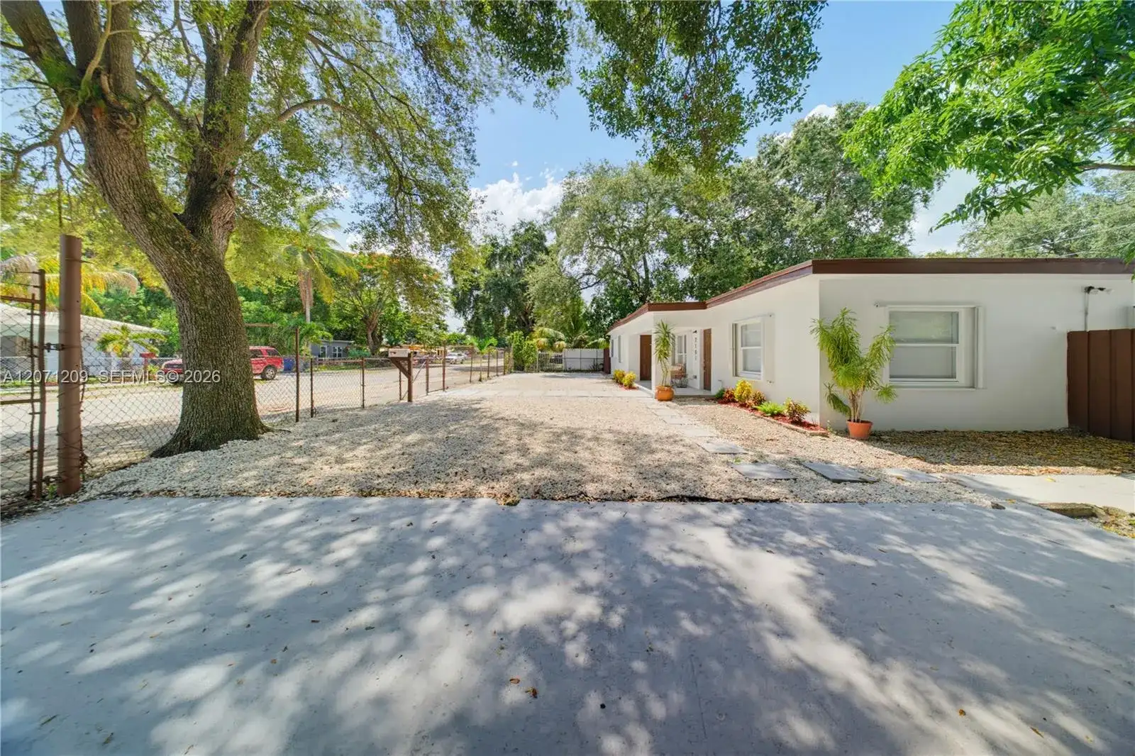 2101 NW 93rd Ter, Miami FL 33147 photo 4