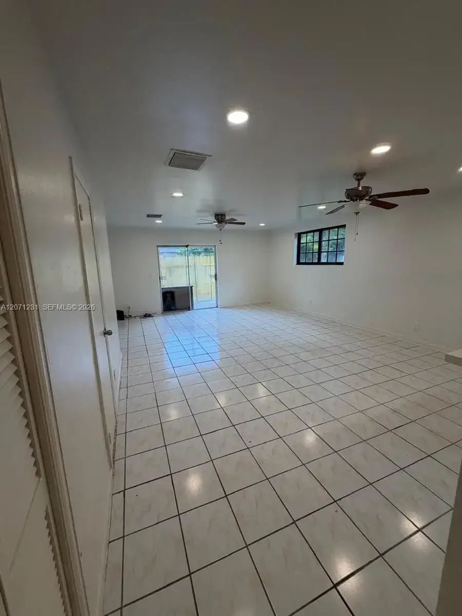 2065 NE 139th St, North Miami Beach FL 33181 photo 5