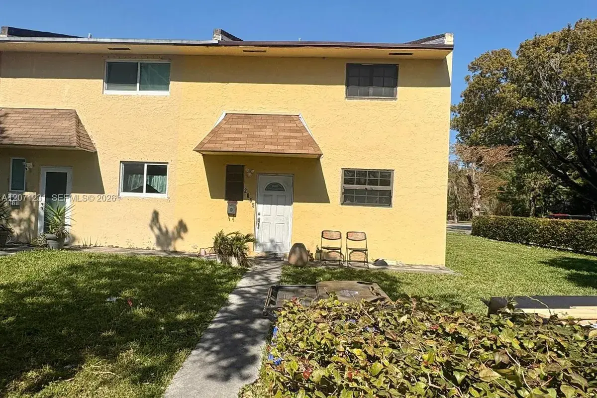 2065 NE 139th St, North Miami Beach FL 33181