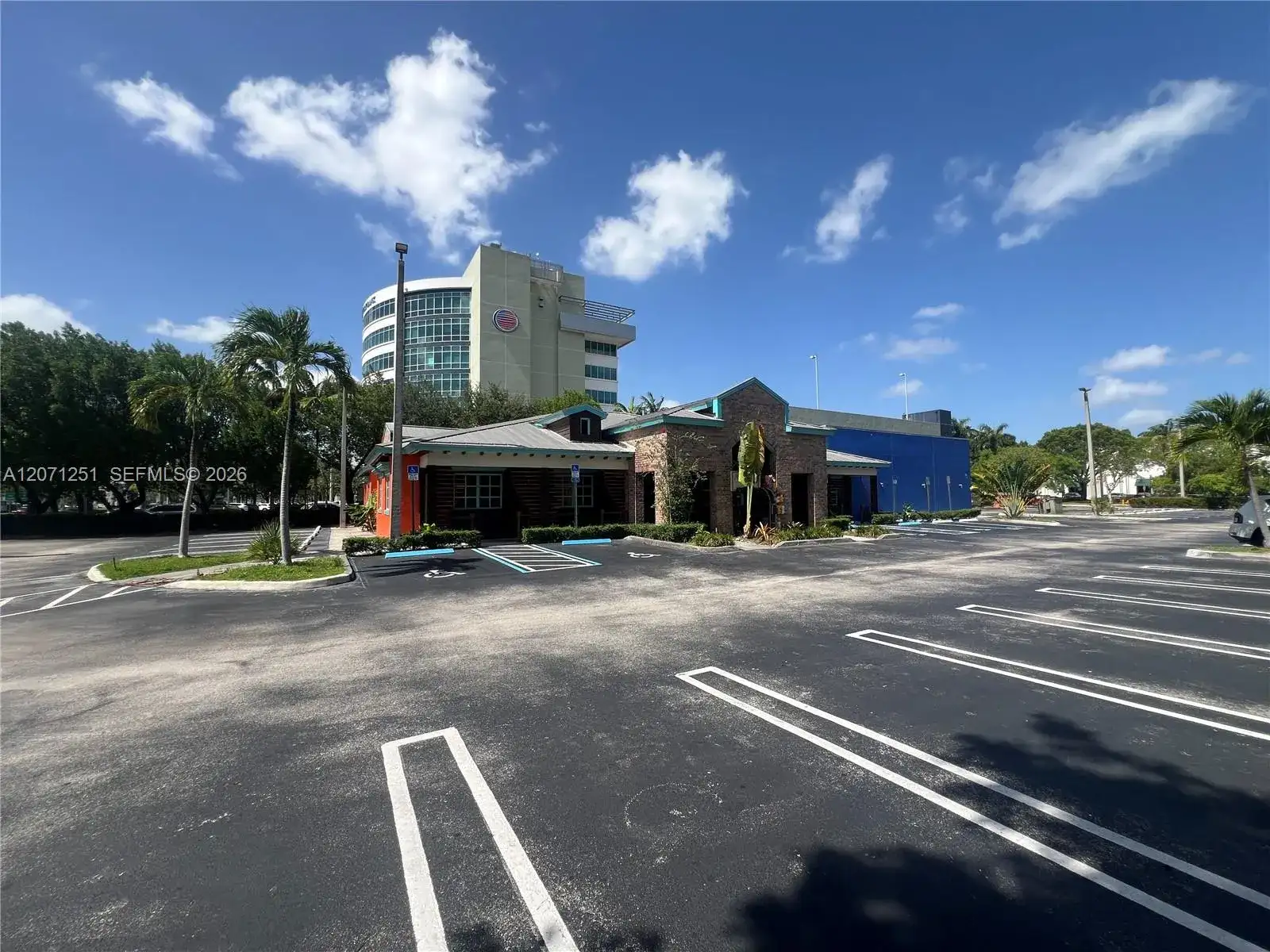 2255 NW 87th Ave, Doral FL 33172 photo 3