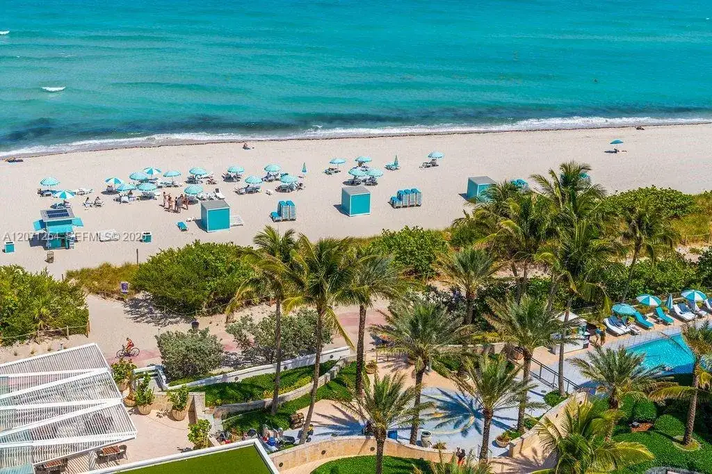 6801 Collins Ave, Miami Beach FL 33141 photo 3