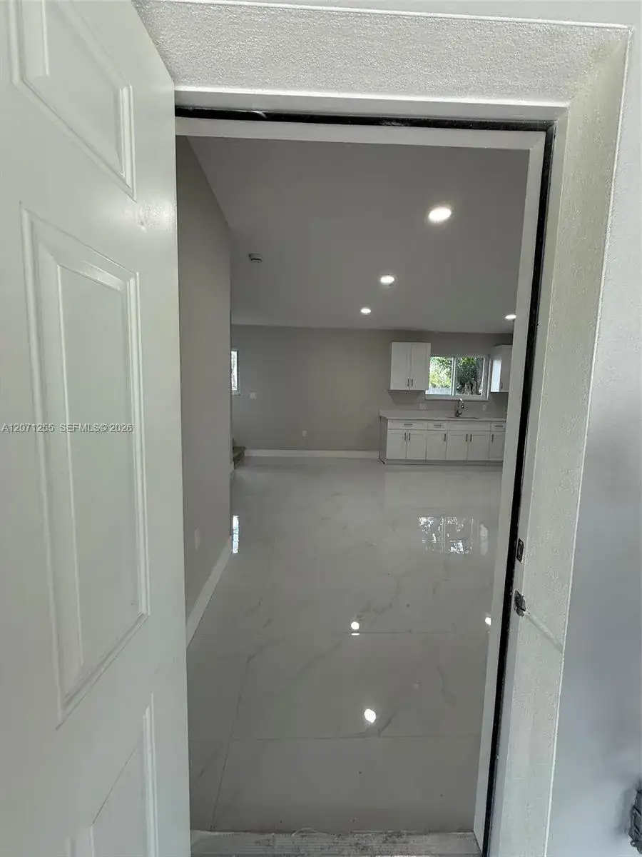 17690 NE 19th Ave # 0, North Miami Beach FL 33162 photo 4