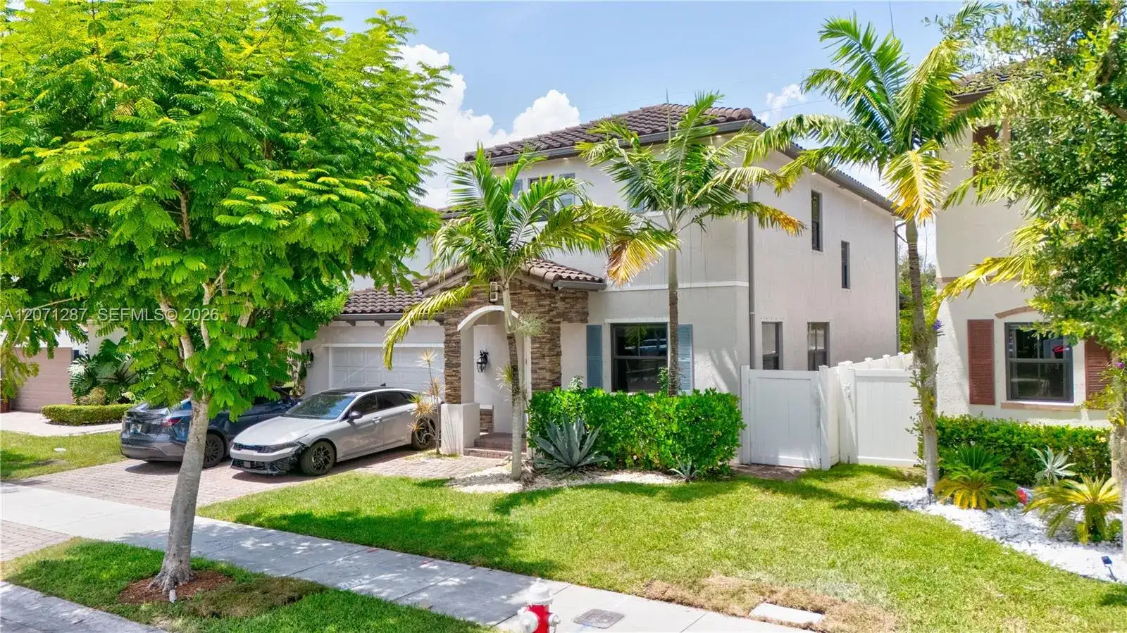 9400 W 35th Ln, Hialeah FL 33018 photo 3