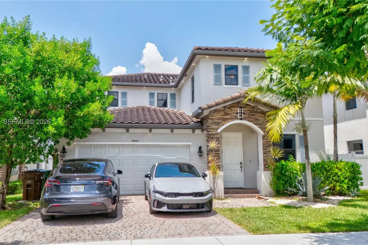 9400 W 35th Ln, Hialeah FL 33018