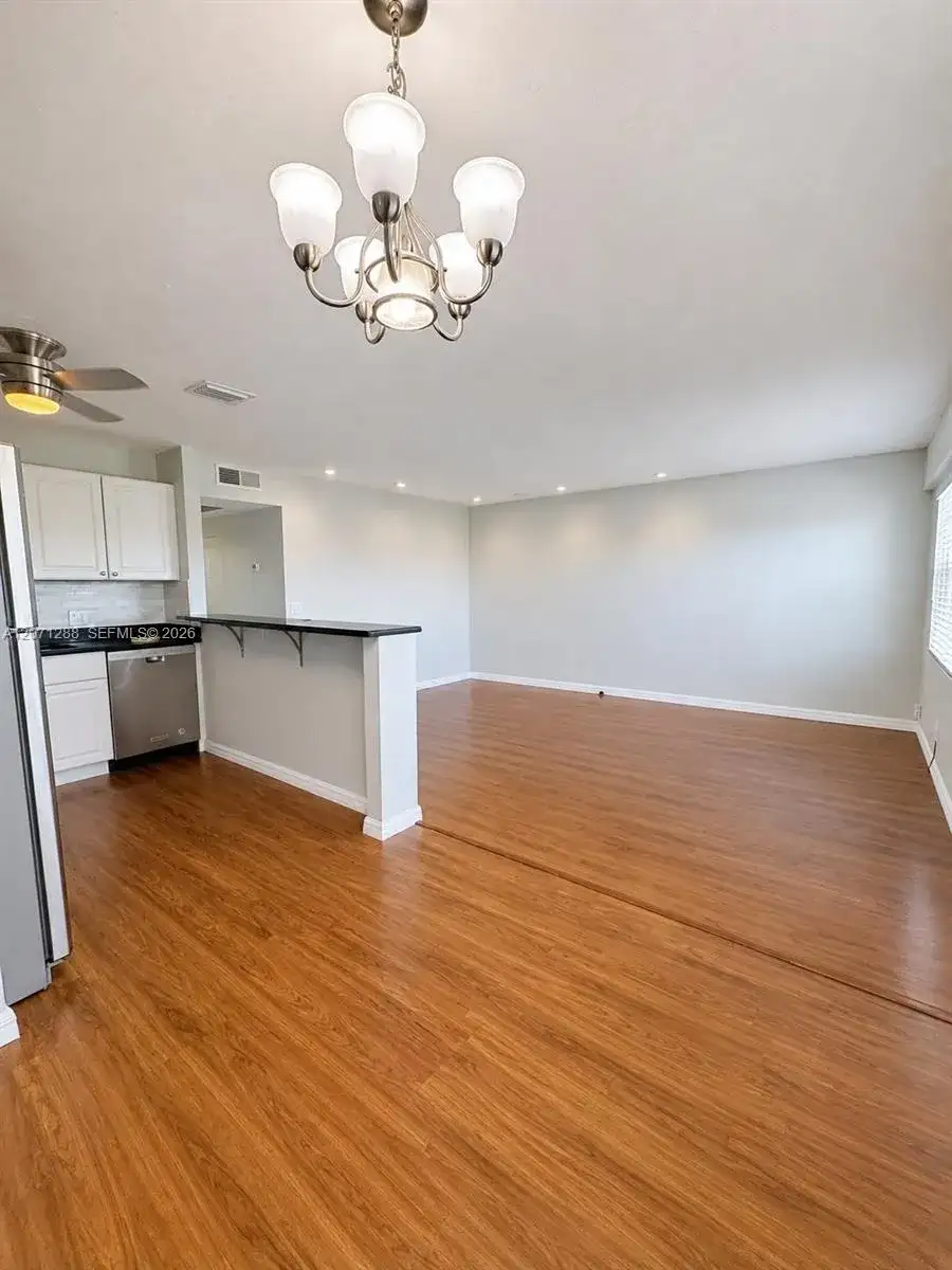 13450 SW 3rd St # 404D, Pembroke Pines FL 33027 photo 3