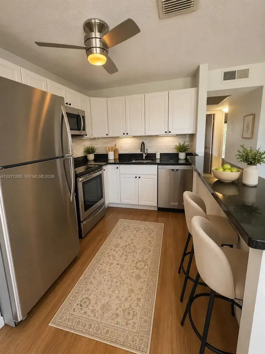 13450 SW 3rd St # 404D, Pembroke Pines FL 33027 photo 4