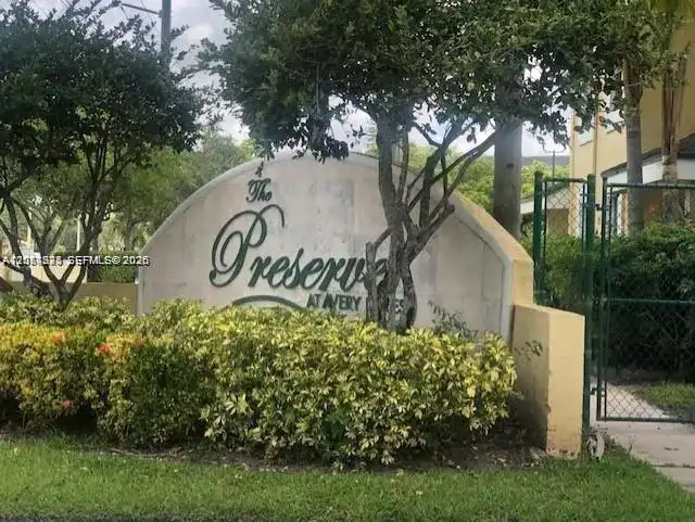 8787 NW 39th St, Sunrise FL 33351