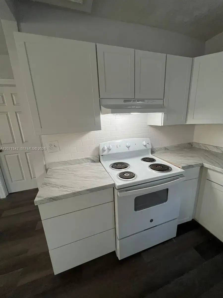 5703 Ave B # 1, Jacksonville FL 32209 photo 2
