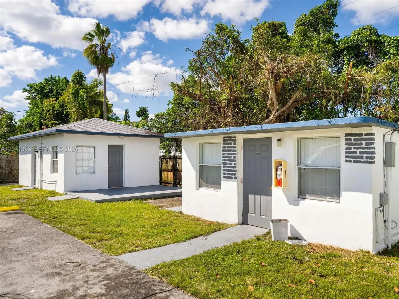 1239 NE 110th St, Miami FL 33161 photo 4