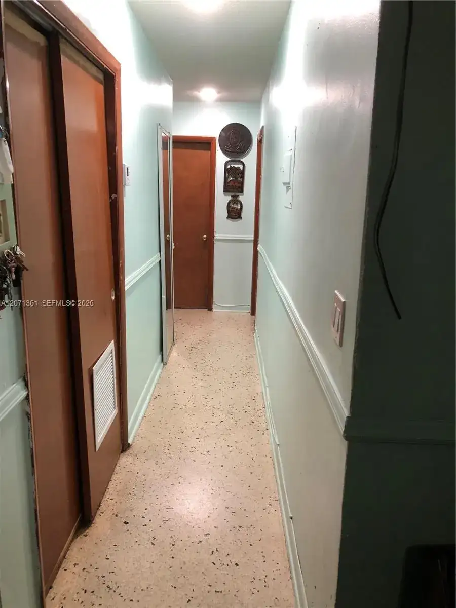 905 SW 9th Ave # 905, Miami FL 33130 photo 2