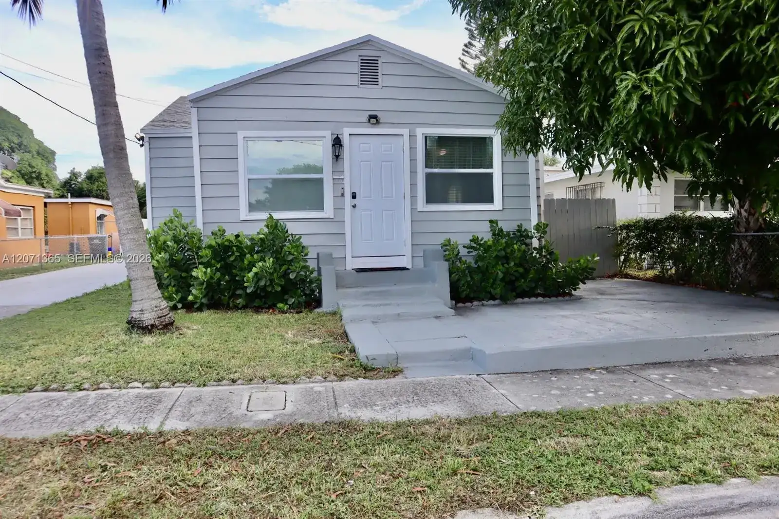 1112 11th St, West Palm Beach FL 33401 photo 3