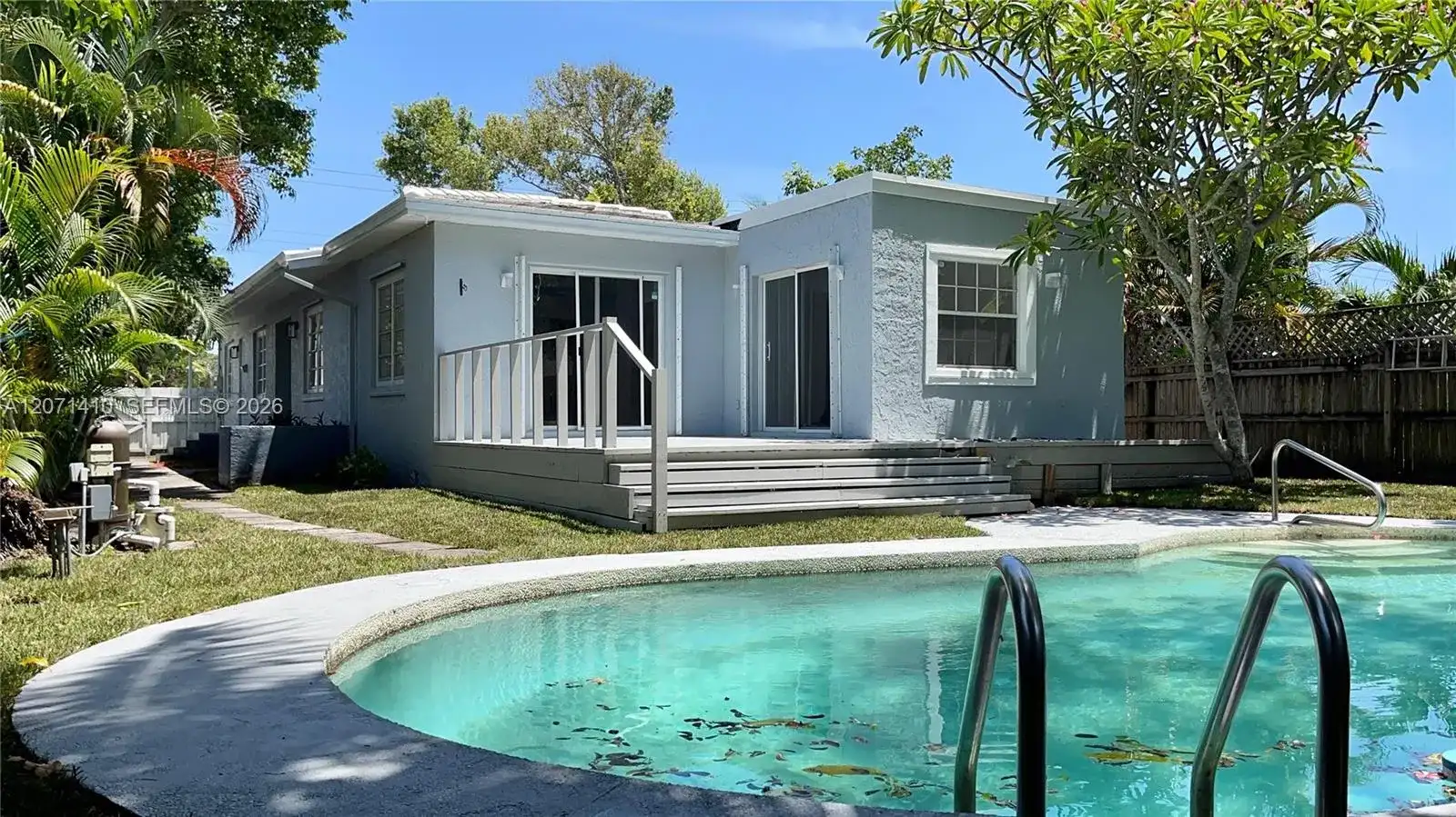 820 SE 12th St # 2, Fort Lauderdale FL 33316