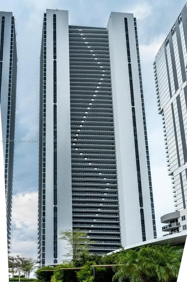 700 NE 24th st # 1506, Miami FL 33137