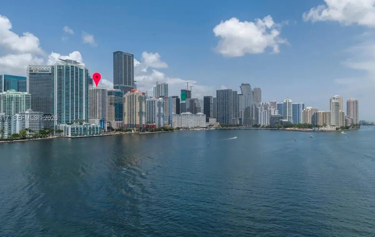 1200 Brickell Bay Dr # 3310, Miami FL 33131