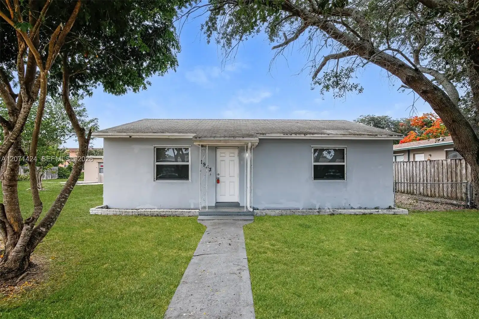 1943 Thomas St, Hollywood FL 33020