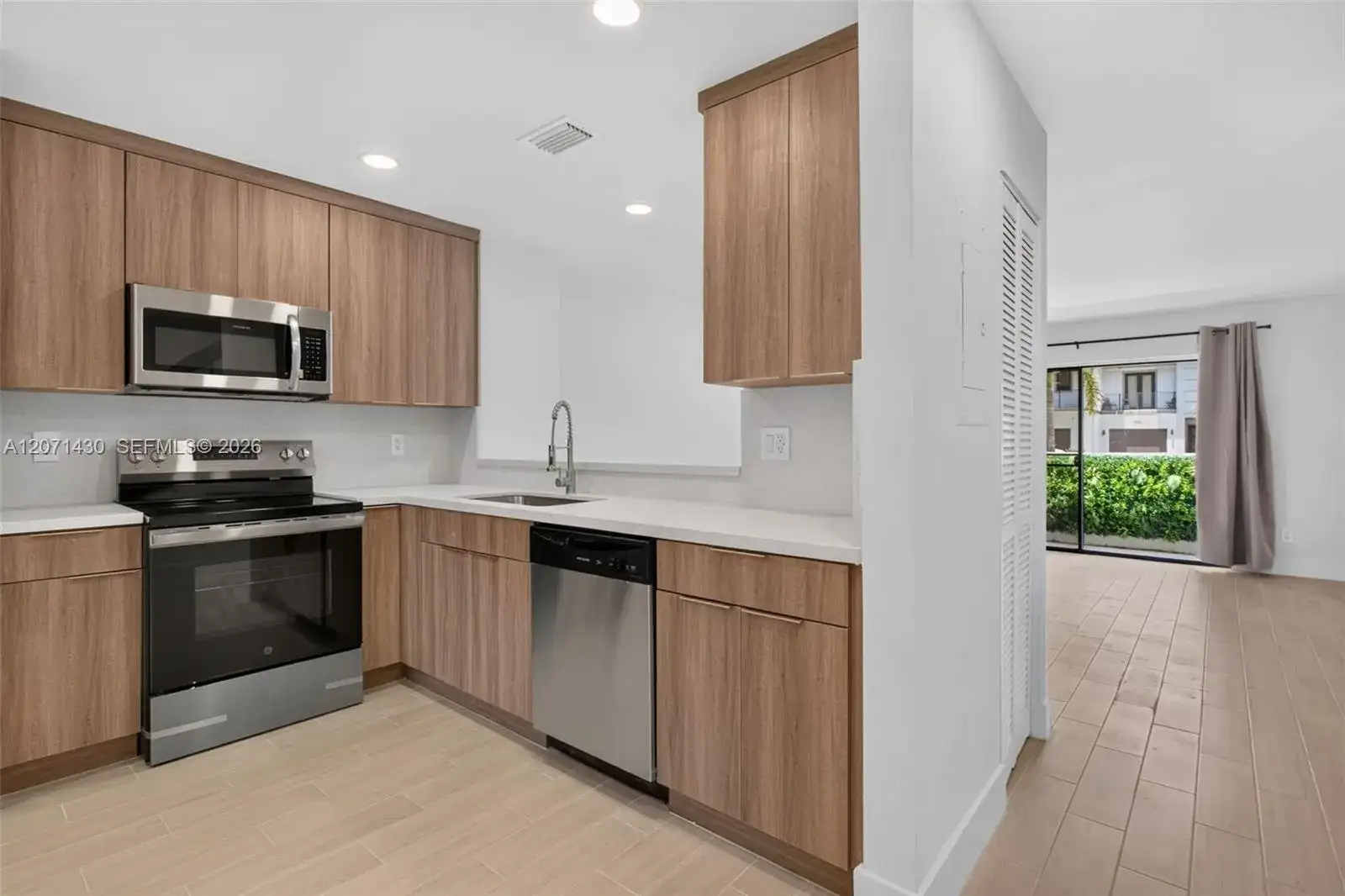 2880 Coral Springs Dr # 2878, Coral Springs FL 33065 photo 3
