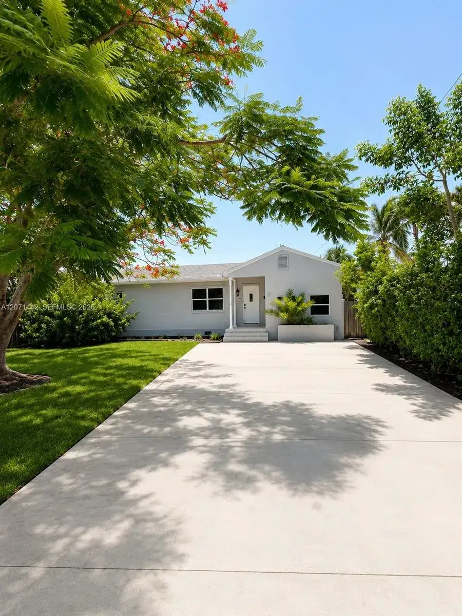 1508 Funston St, Hollywood FL 33020 photo 2
