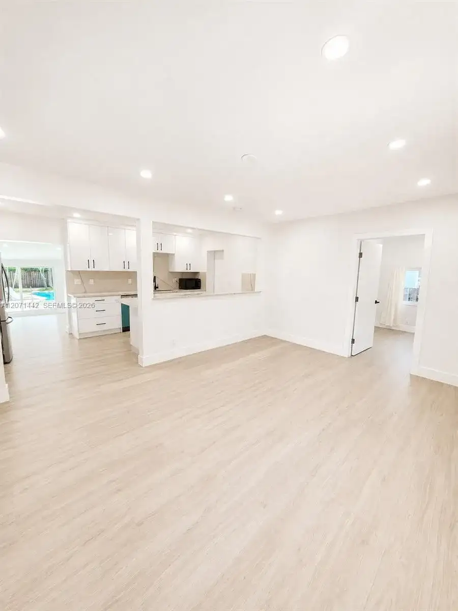 1508 Funston St, Hollywood FL 33020 photo 4