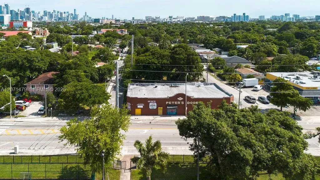 800 NW 36th St, Miami FL 33127 photo 5