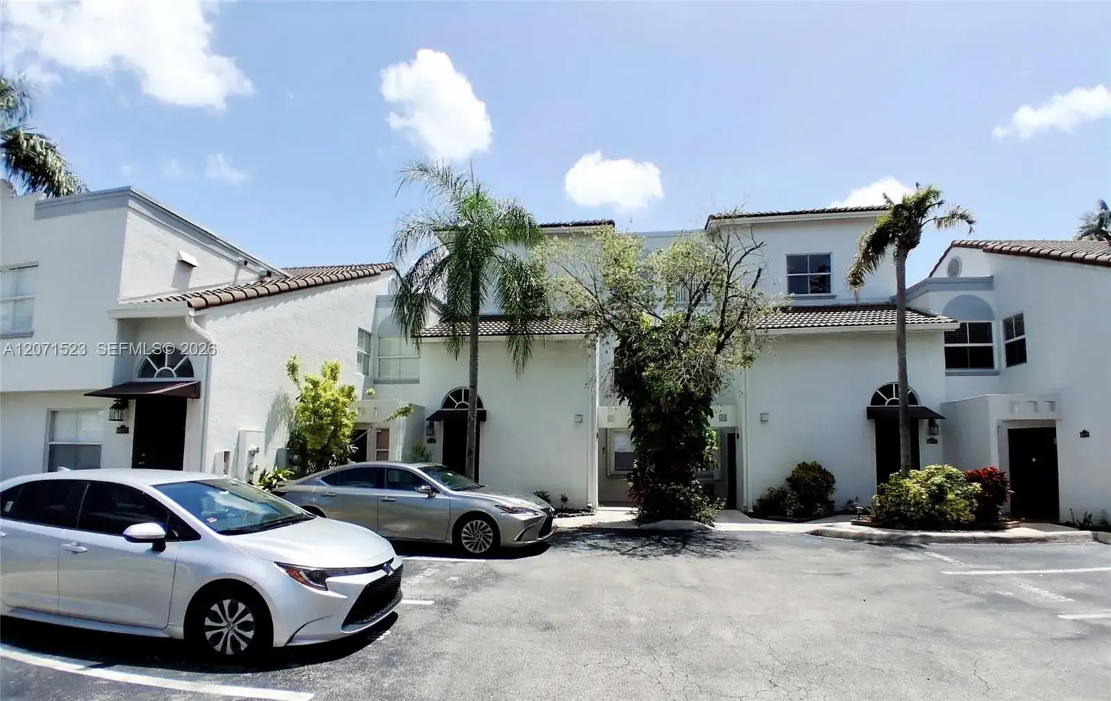 4621 NW 97 CT # 4621, Doral FL 33178 photo 2
