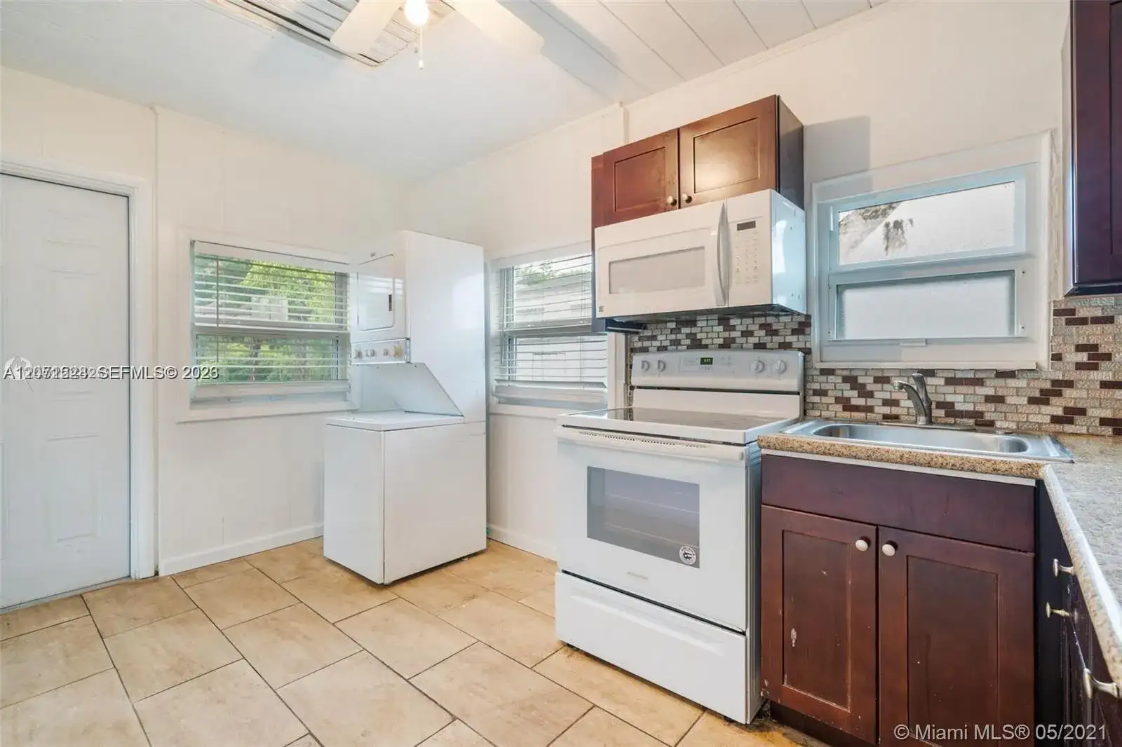 440 NW 93rd St # 440, Miami FL 33150 photo 3
