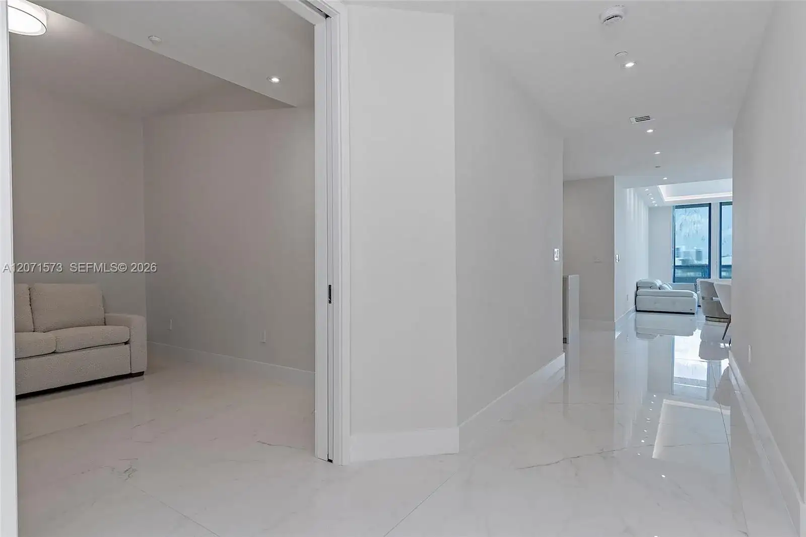 100 S Pointe Dr # 910, Miami Beach FL 33139 photo 4