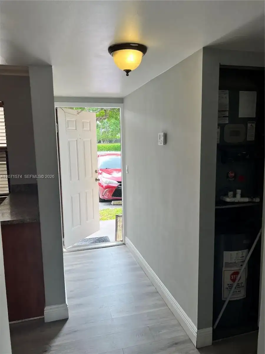 10005 Winding Lake Road # 105, Sunrise FL 33351 photo 2