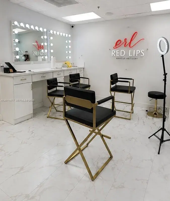 1275 W 47th Pl, Hialeah FL 33012