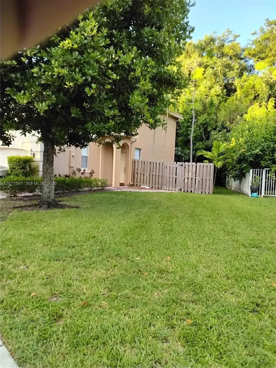 3642 Asperwood Cir, Coconut Creek FL 33073 photo 2