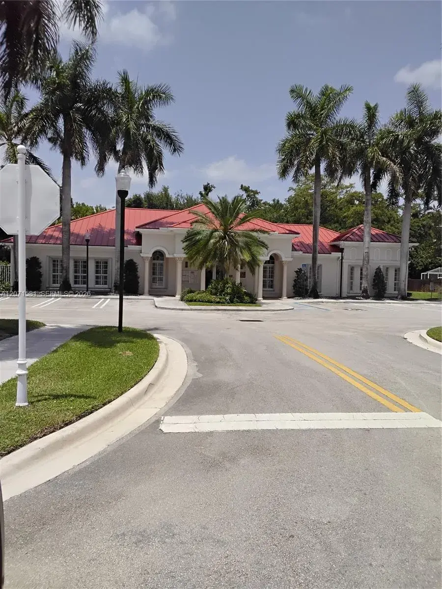 3642 Asperwood Cir, Coconut Creek FL 33073