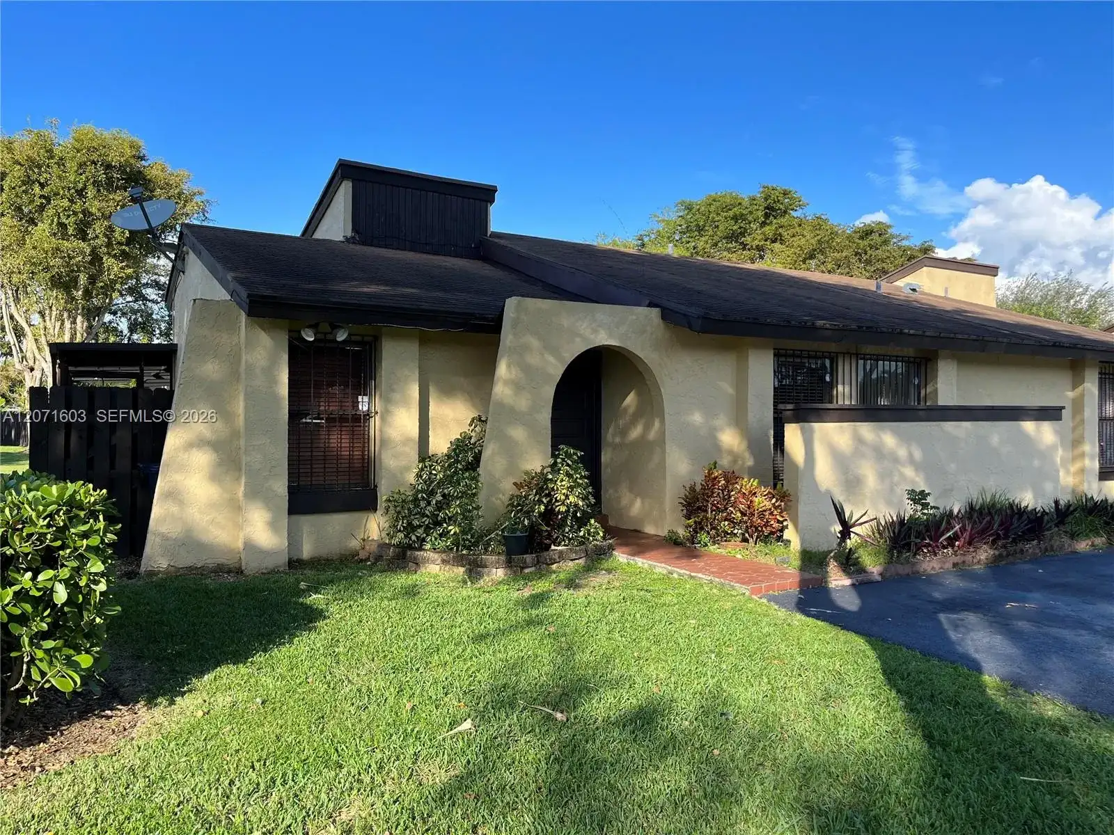 12713 SW 70th Ln, Miami FL 33183 photo 2