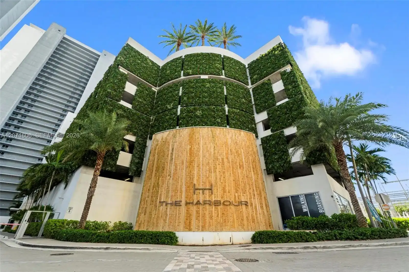 16385 Biscayne Blvd # 521, North Miami Beach FL 33160