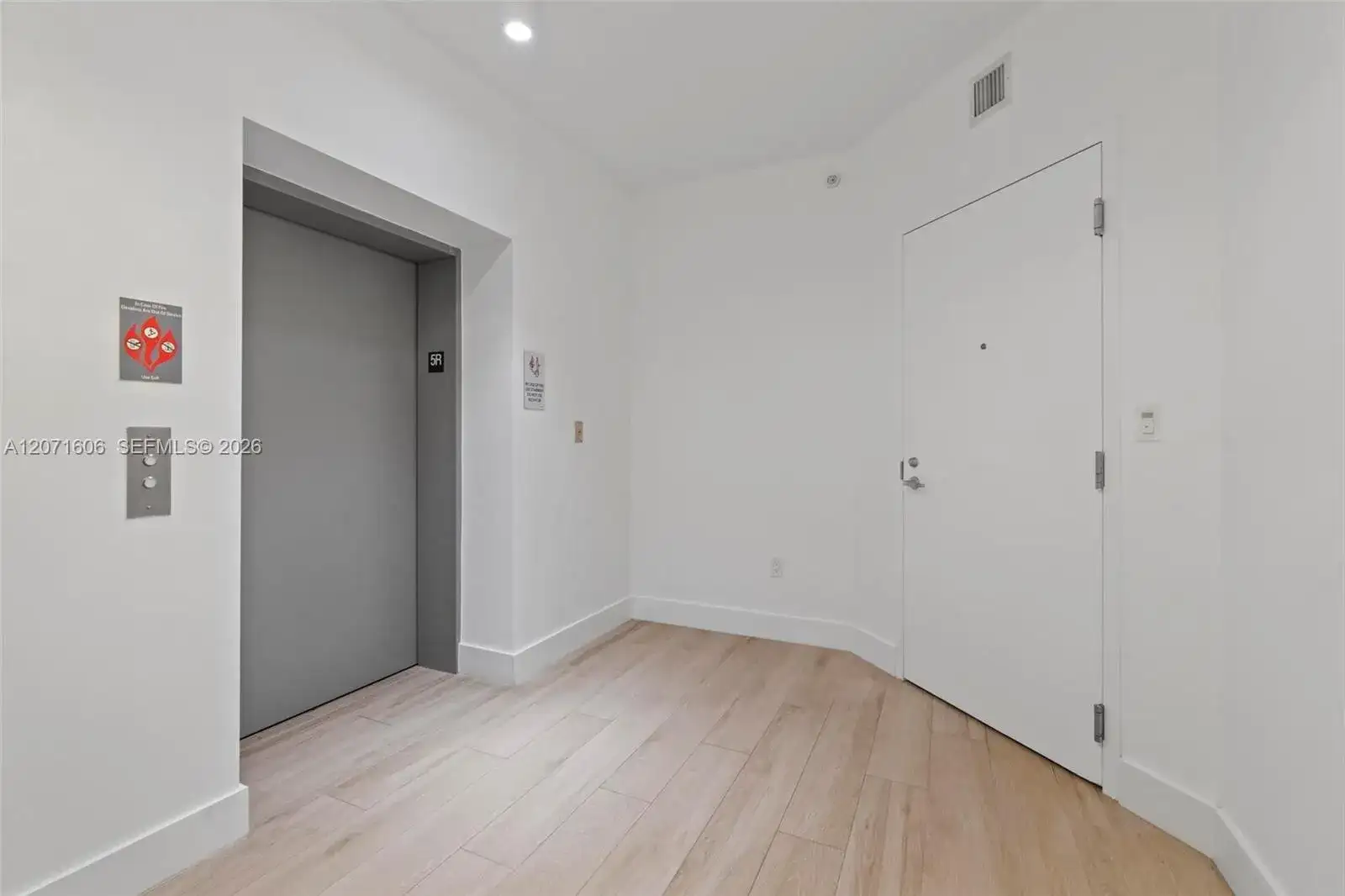 16385 Biscayne Blvd # 521, North Miami Beach FL 33160 photo 3