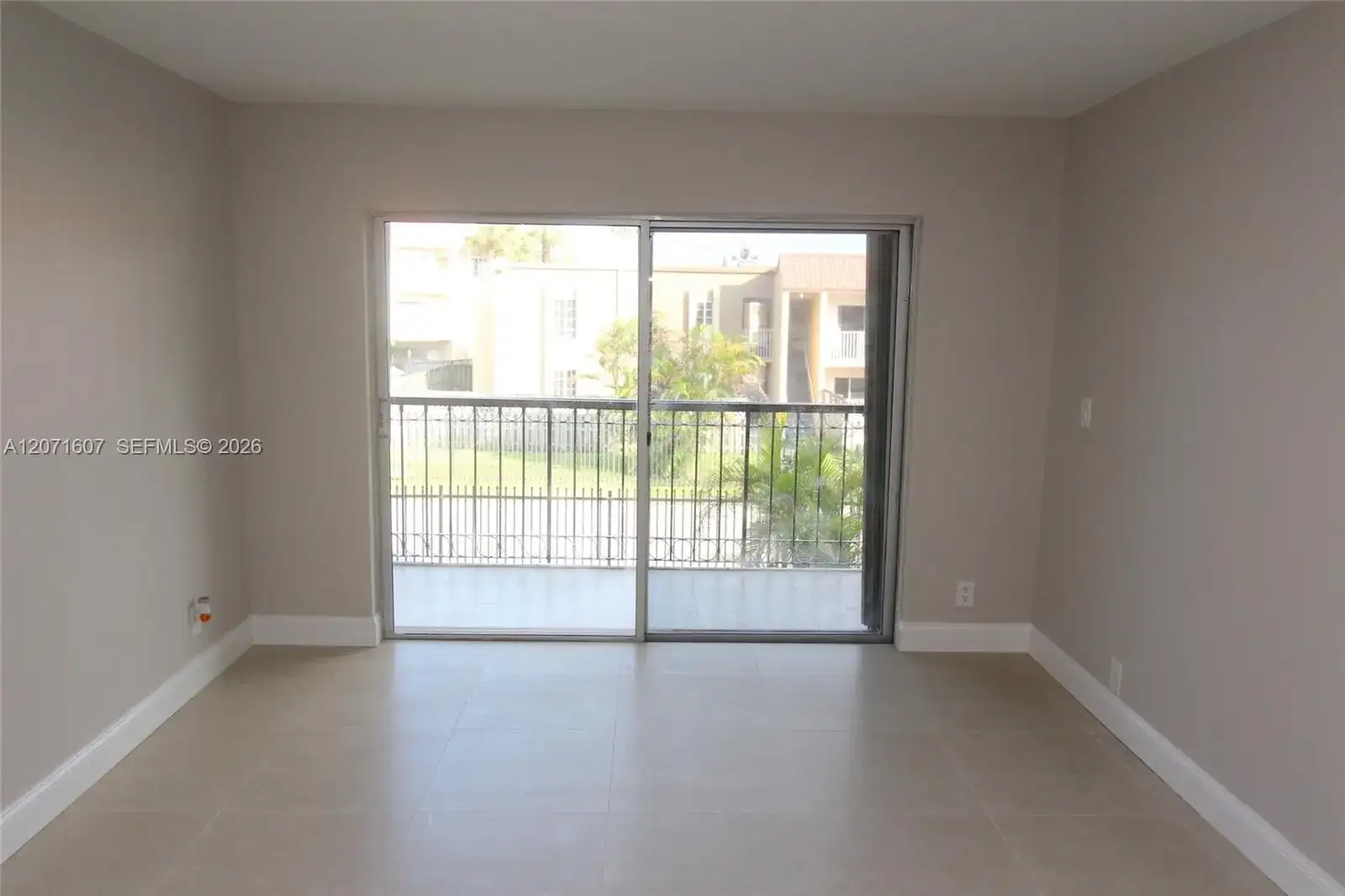 8005 Lake Dr # 212, Doral FL 33166 photo 5