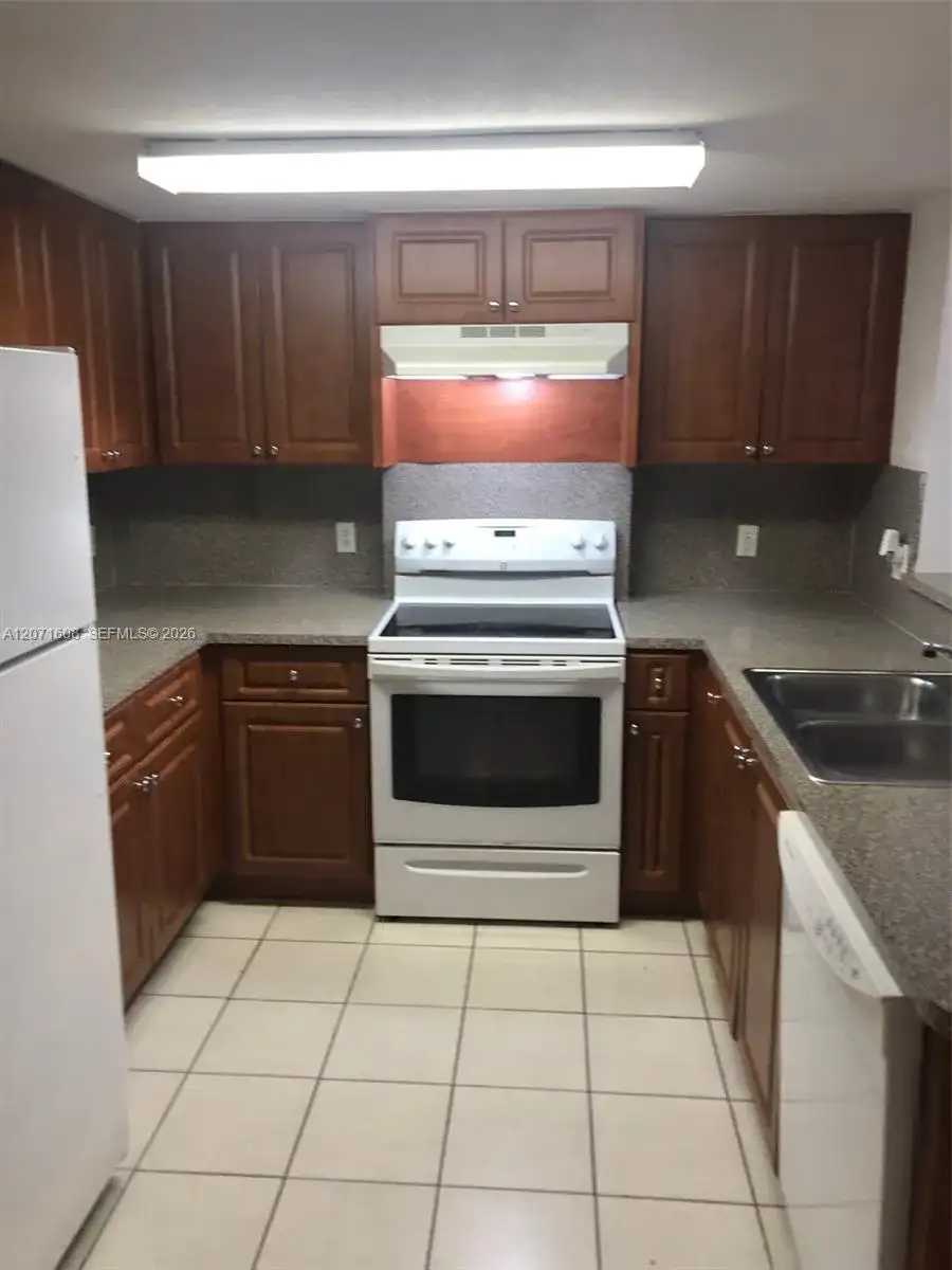 218 NW 12th Ave # 802, Miami FL 33128 photo 3