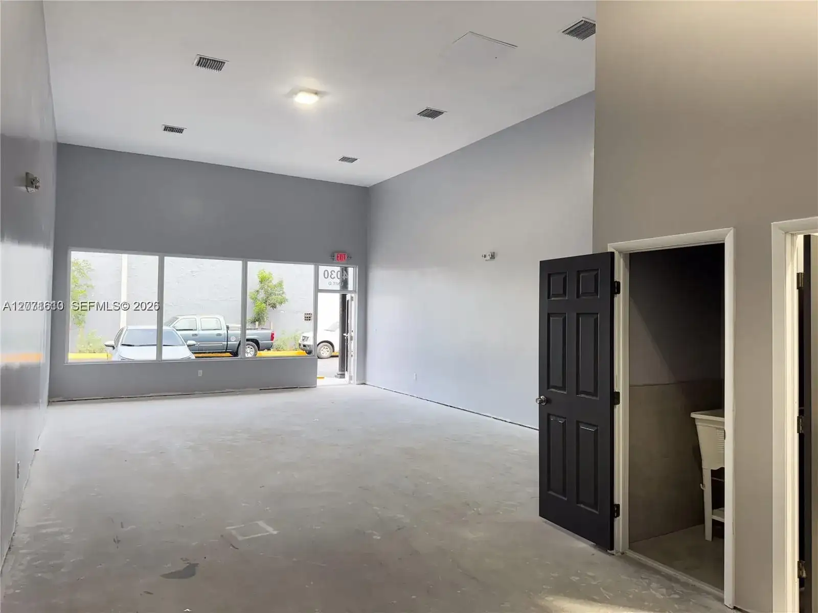 4030 Pembroke Rd, West Park FL 33021 photo 2