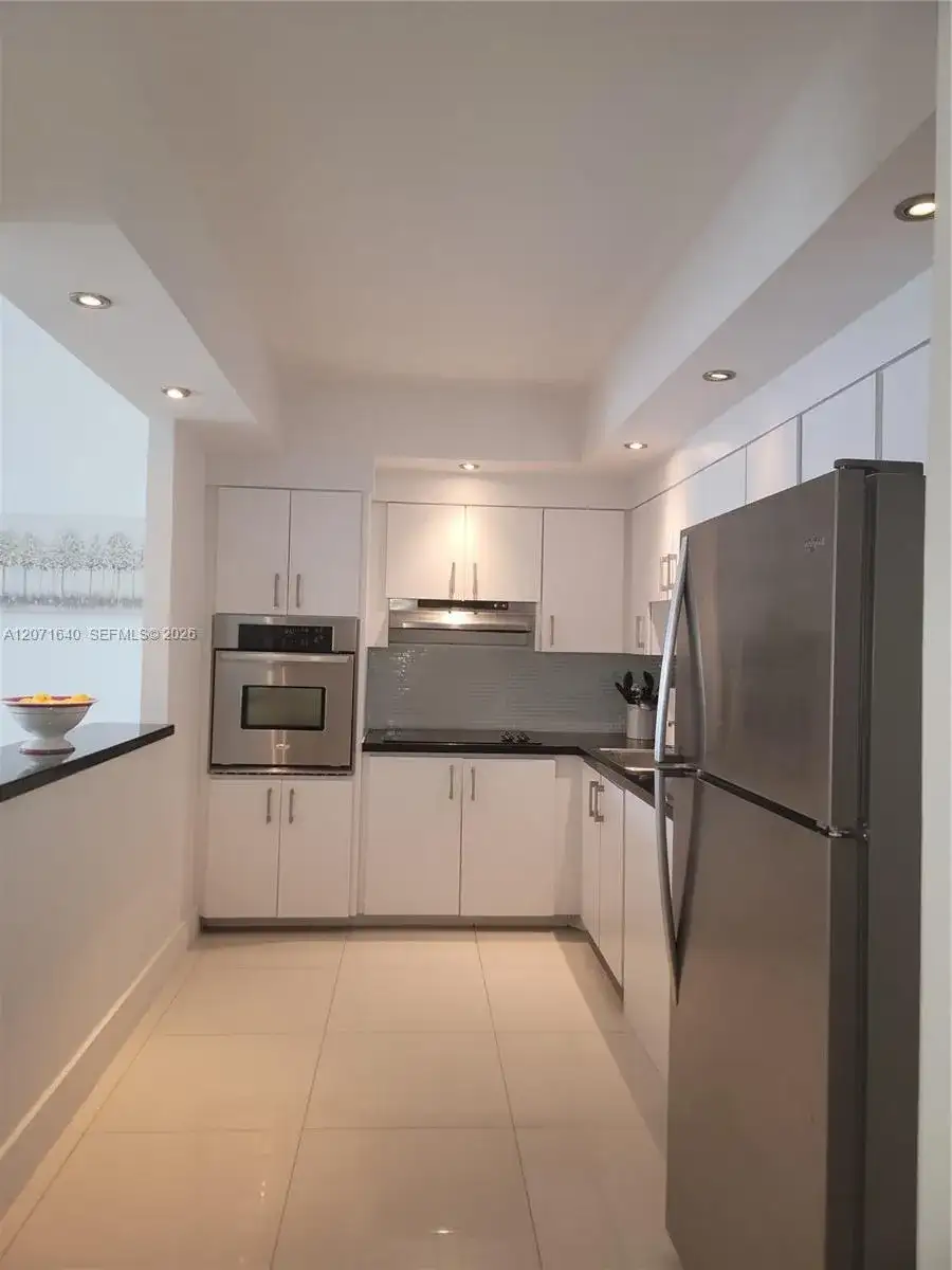 19380 Collins Ave, Sunny Isles Beach FL 33160 photo 3