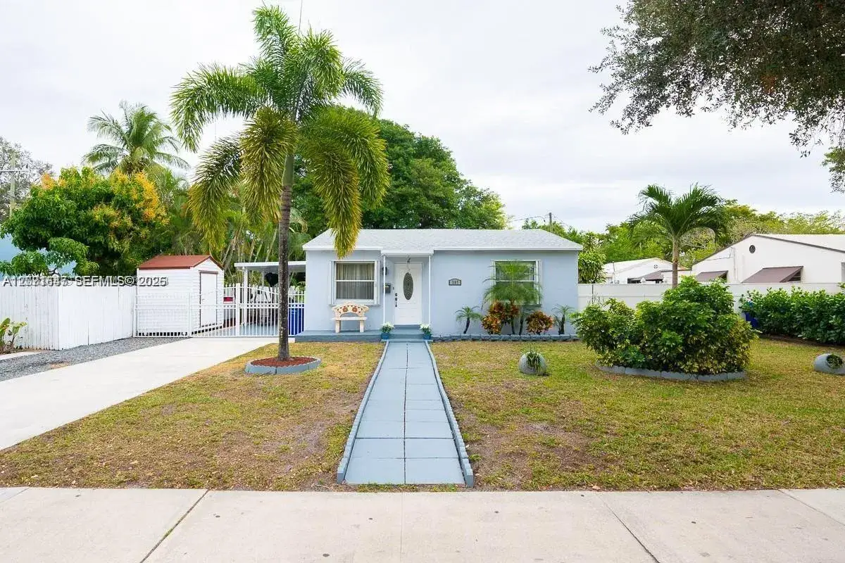307 N 28th Ave, Hollywood FL 33020