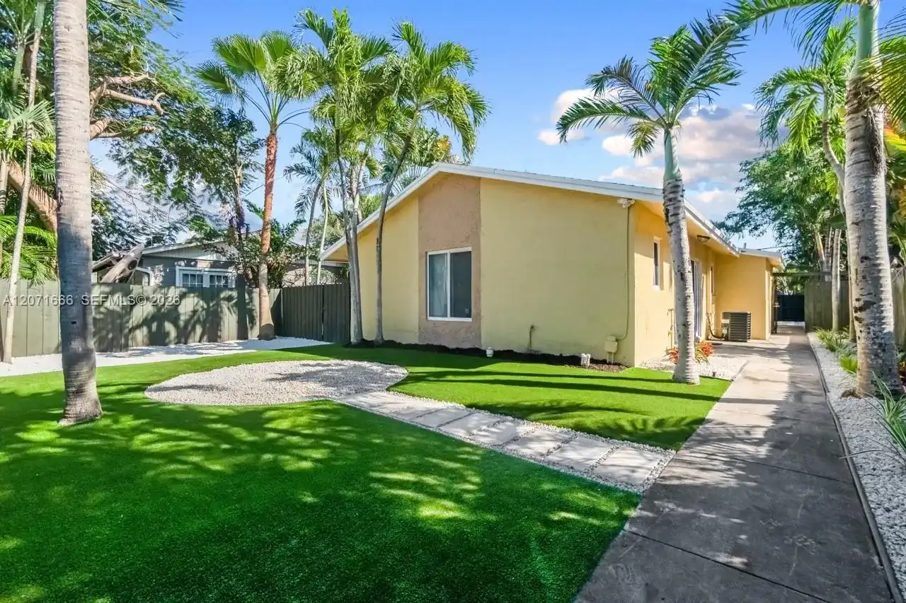 1428 NE 2ND AVE # 1, Fort Lauderdale FL 33304