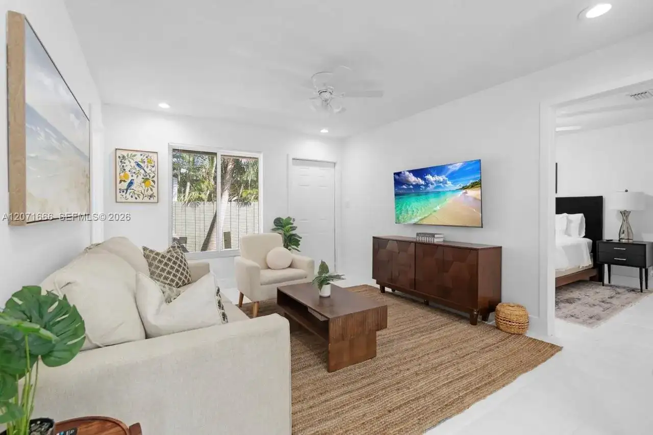 1428 NE 2ND AVE # 1, Fort Lauderdale FL 33304 photo 2