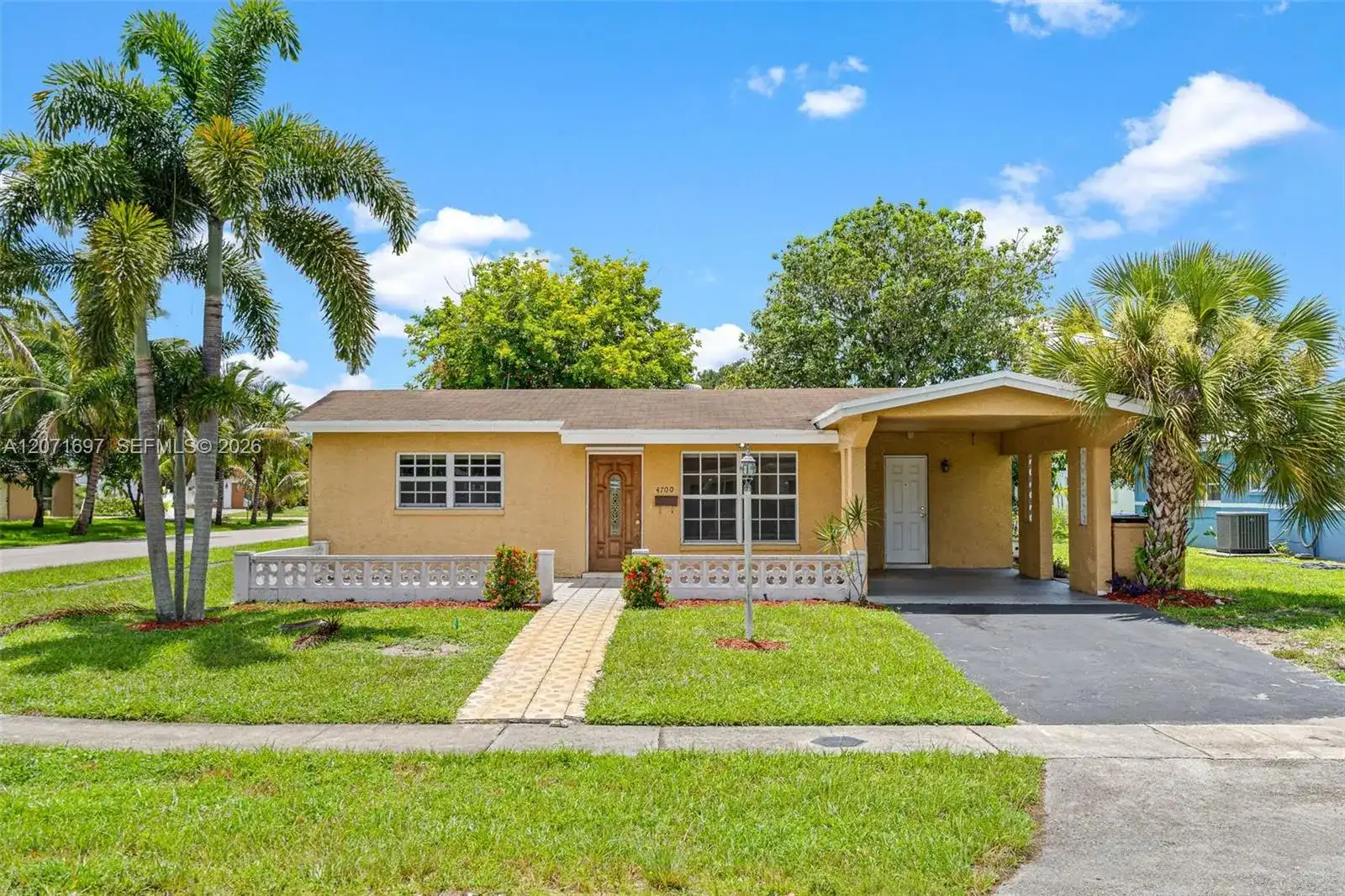4700 NW 41st Pl, Lauderdale Lakes FL 33319