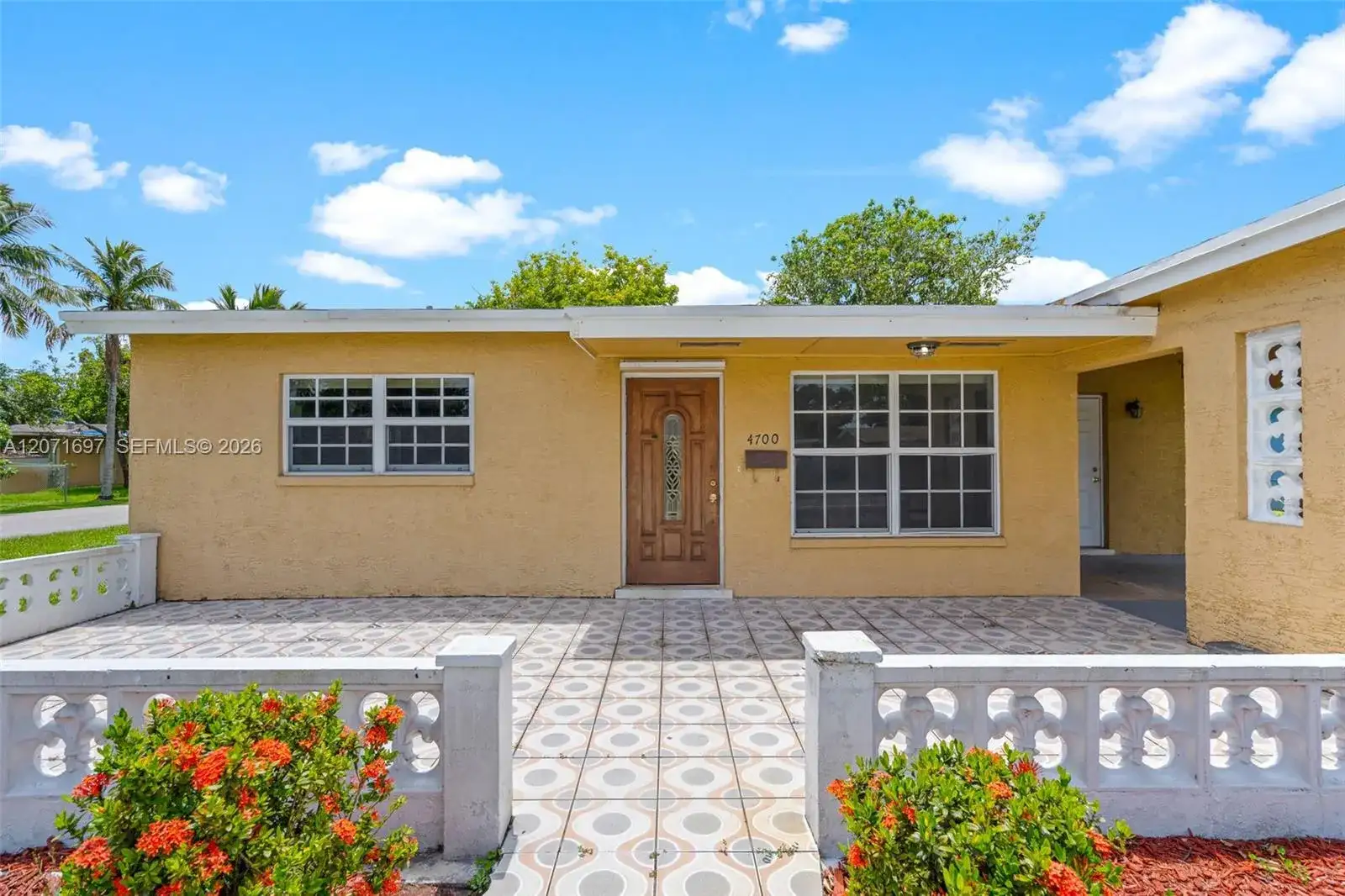 4700 NW 41st Pl, Lauderdale Lakes FL 33319 photo 5
