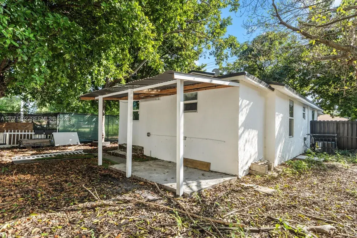 1829 NW 62nd Ter, Miami FL 33147