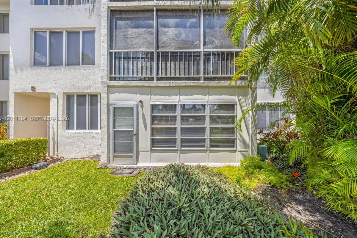 6750 Royal Palm Blvd # 106E, Margate FL 33063