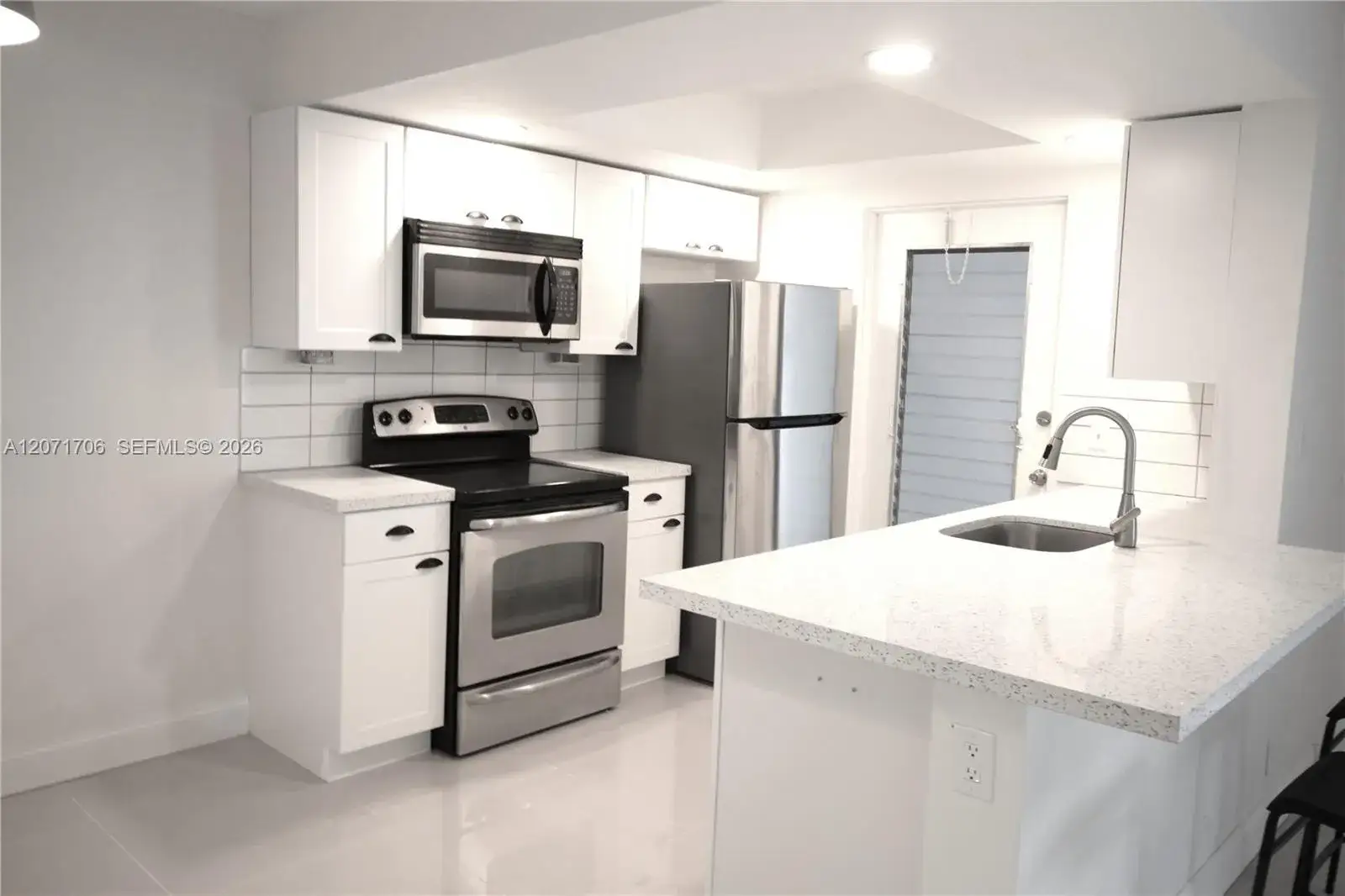 2166 NE 56th St # 203, Fort Lauderdale FL 33308