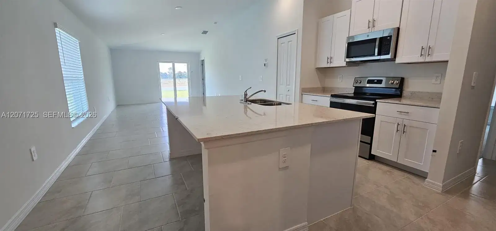 20190 Caroline Creek PL, Lehigh Acres FL 33974 photo 5