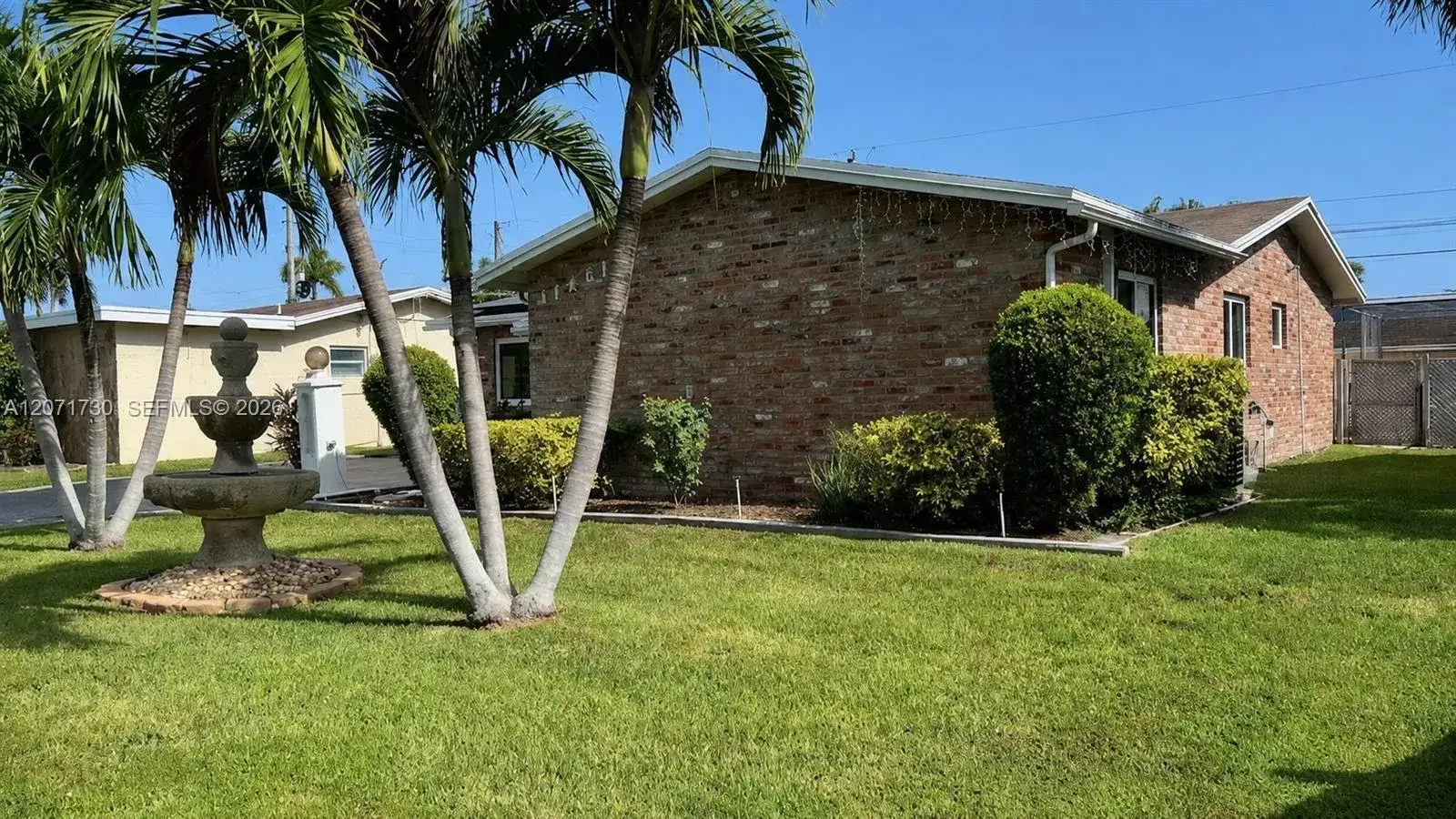11461 NW 35th St, Sunrise FL 33323 photo 2