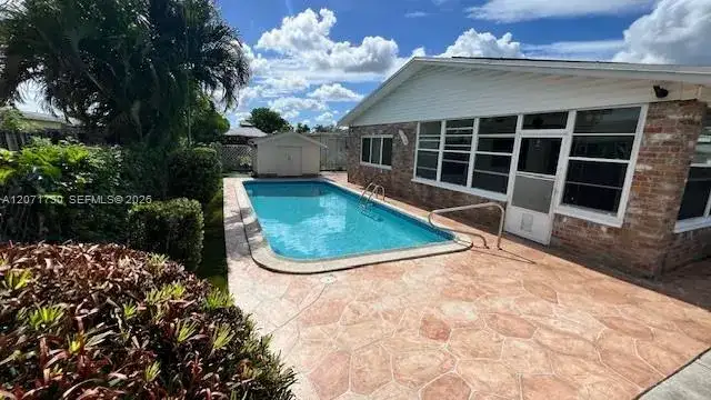 11461 NW 35th St, Sunrise FL 33323 photo 4