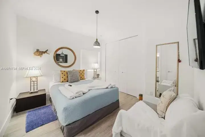 3575 SW 23rd St # 3575, Miami FL 33145
