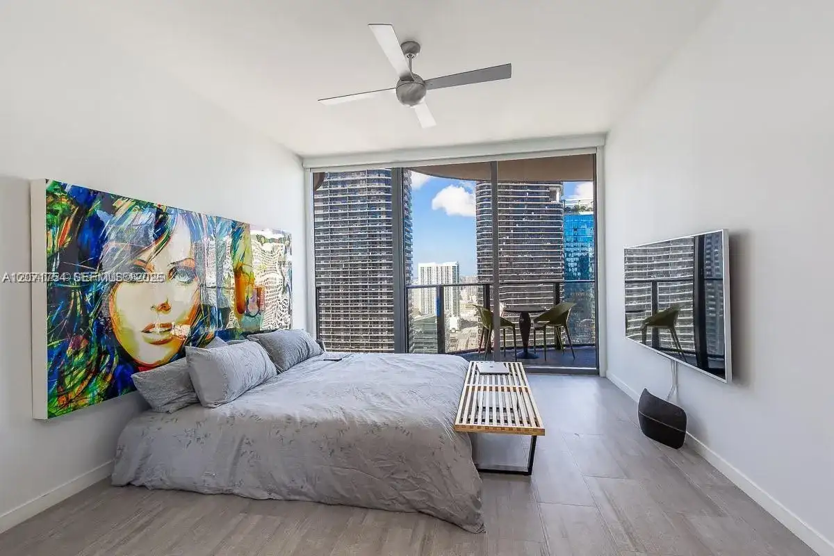 1000 Brickell Plz # 3512, Miami FL 33131 photo 3